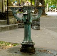 Antique_drinking_fountian